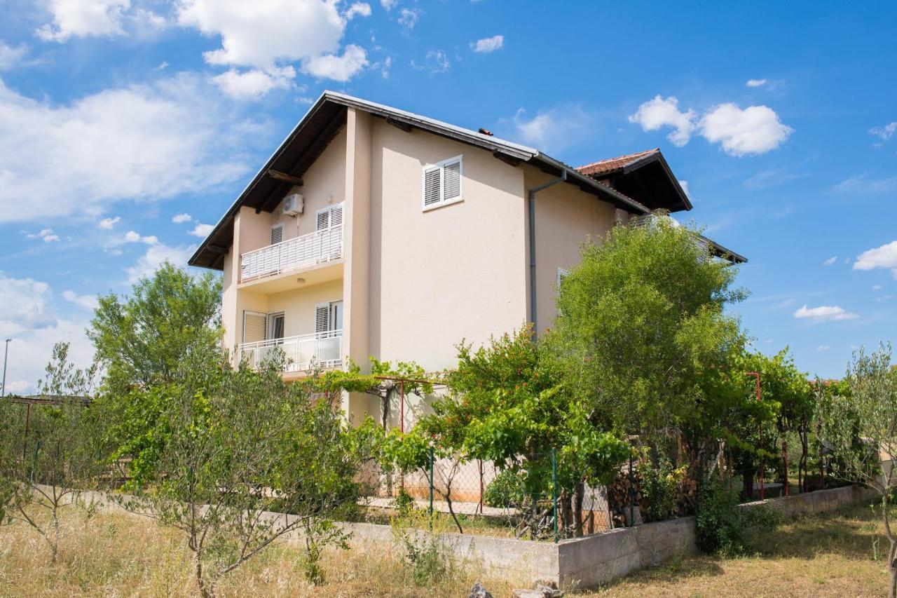 Apartment Dalmatien Raslina ภายนอก รูปภาพ