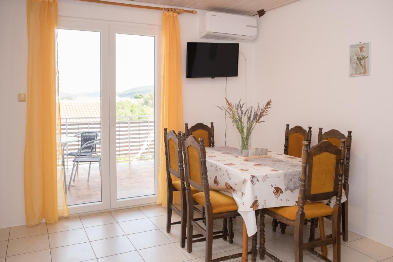 Apartment Dalmatien Raslina ภายนอก รูปภาพ