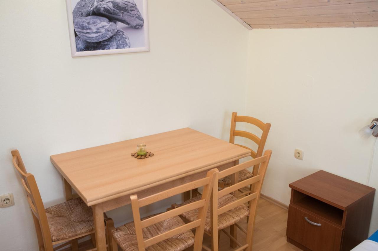 Apartment Dalmatien Raslina ภายนอก รูปภาพ
