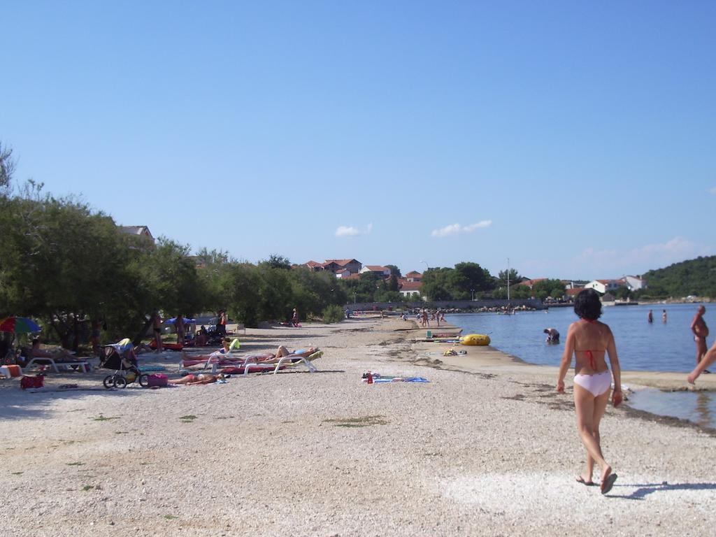 Apartment Dalmatien Raslina ภายนอก รูปภาพ
